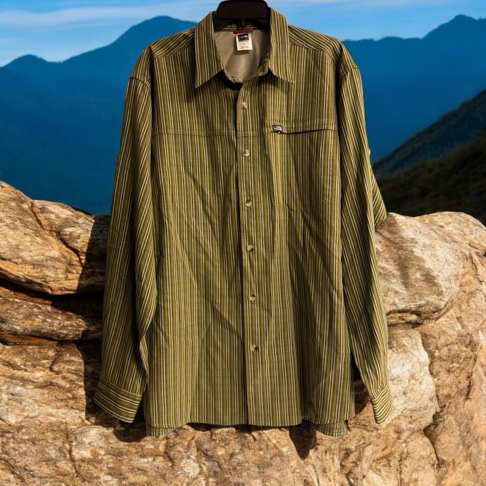 North Face Casual Shirt Men's L Green Stripe LS Roll Tab Button Up Zip Pocket‎
